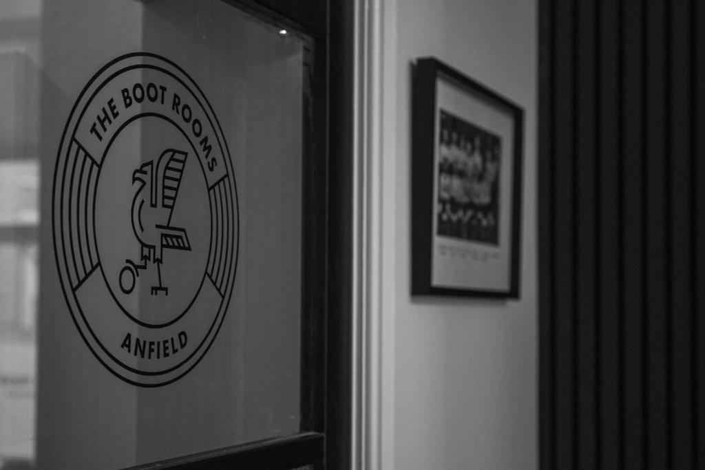 The Boot Rooms Anfield Liverpool Exterior foto